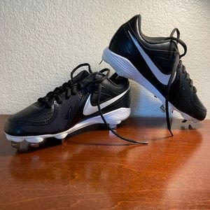 Girls Black/White Nike Unify Strike Metal Softball Cleats Sz 6